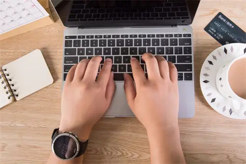 什么叫法律不责人不饶人